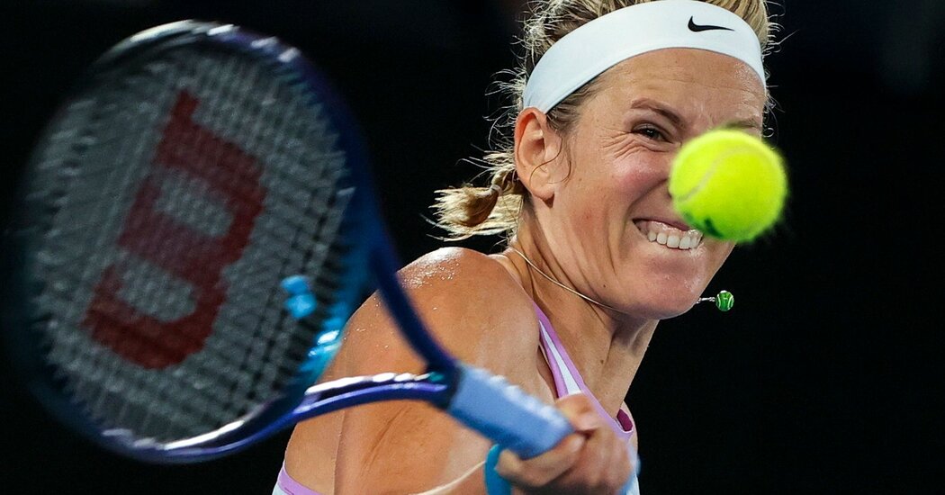 kucuk-adimlar-ile-victoria-azarenka-derin-bir-kosu-yapiyor-UiBORCsf.jpg