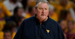 bob-huggins-sarhosun-suclamalarindan-sonra-bati-virginiadan-istifa-etti-xZXqLU39.jpg
