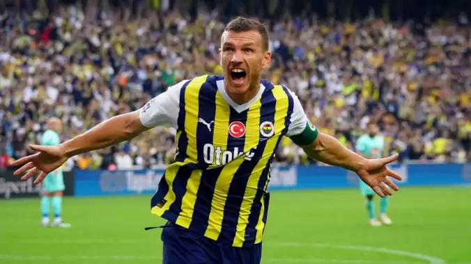 edin-dzeko-dunya-yildizlarini-geride-birakti-uPj1PebJ.jpg