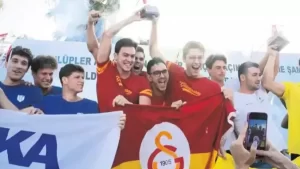 federasyon-kararini-verdi-kupa-gsaraydan-alinip-fbahceye-verilecek-z3SuKEXe.jpg