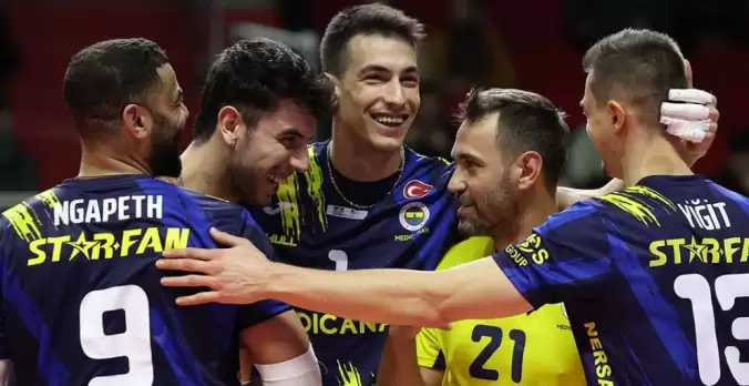 fenerbahce-medicana-erkek-voleybol-ekibi-yari-final-icin-alana-cikiyor-YkOtsyKF.jpg