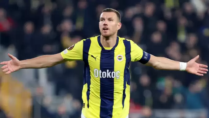 fenerbahcede-avrupa-galibiyetinin-akabinde-sakatlik-soku-QWNN3Kdh.jpg