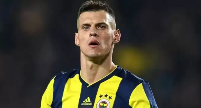 fenerbahcenin-eski-futbolcusu-martin-skrtelden-derbi-tahmini-skor-verdi-I6dfcjFW.jpg