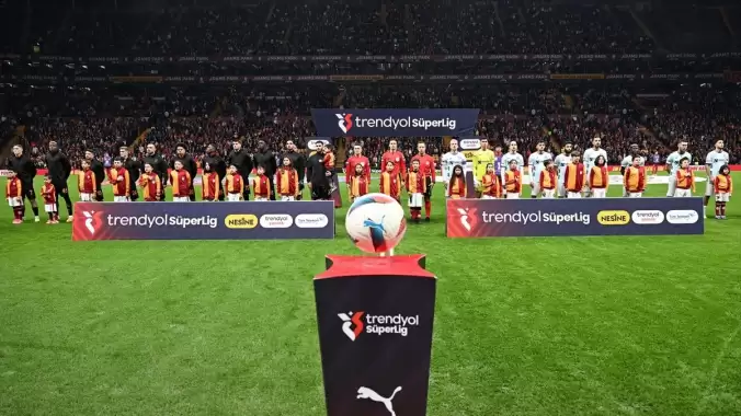firari-bahis-baronunun-cocuklari-galatasaray-seremonisinde-CpwU51GH.jpg