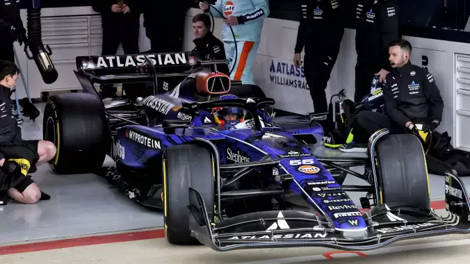 formula-1de-2025-araclari-ortu-kaldirmaya-basladi-mAKtC8f4.jpg