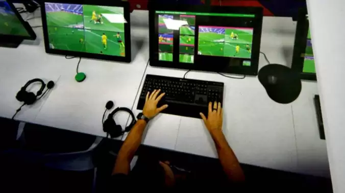 galatasaray-fenerbahce-derbisinin-var-hakemi-aciklandi-73AU9kWt.jpg