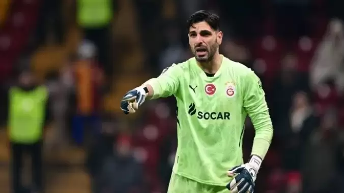galatasarayda-gunay-muslerayi-solladi-fq65mcMc.jpg