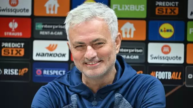 jose-mourinho-ve-sebastian-szymanskiden-aciklama-isi-yarin-bitirmemiz-gerekiyor-gwJzksuq.jpg