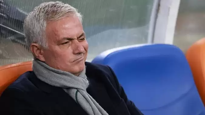 jose-mourinhodan-galatasaray-derbisine-farkli-sistem-3zXhXOIq.jpg
