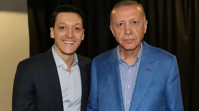 mesut-ozil-ak-parti-mkykda-hESmtDCk.jpg