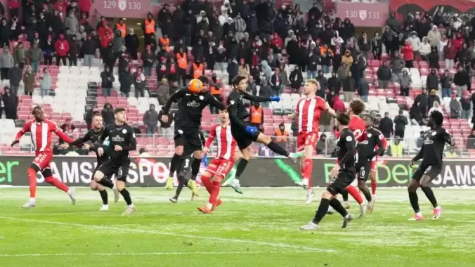 rizespordan-samsunspor-deplasmaninda-harikulade-geri-donus-5-gol-6YyIgJXt.jpg