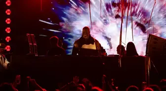 Shaquille O’Neal, Antalya’da DJ Performansı Sergiledi