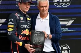 buyuk-britanya-gp-sinde-pole-pozisyonu-max-18821724_2130_amp.jpg