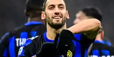 super-lig-devinden-hakan-calhanoglu-yeni-hamle-18915465_538_amp.jpg