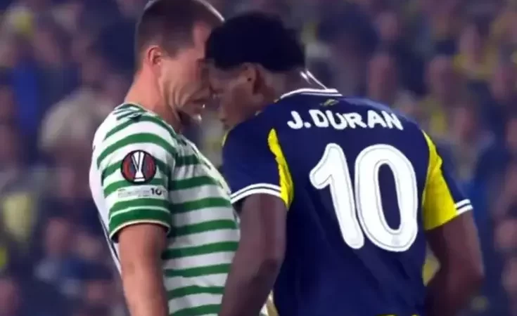 jhon-duran-in-neden-rakibine-kafa-attigi-ortaya-19301580_916_amp